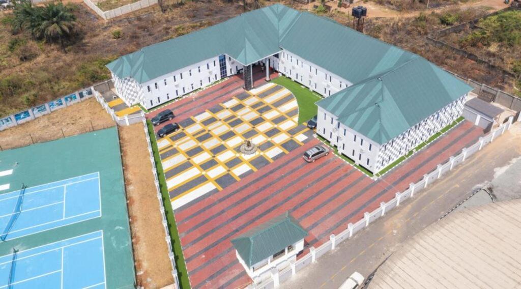 Murphy'S Mansion Resort Umuahia 外观 照片