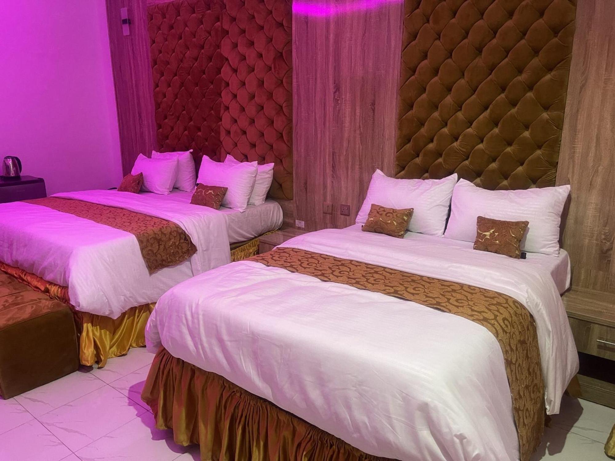 Murphy'S Mansion Resort Umuahia 外观 照片